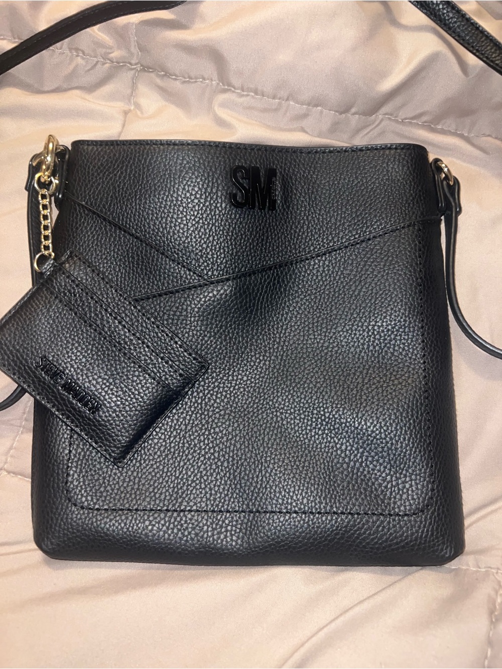 Steve Madden Black Pebbled Crossbody with Card Holder